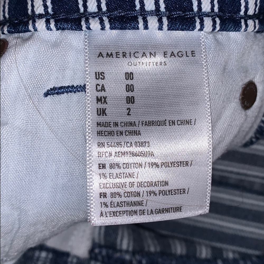 Shorts - Picture 3 of 3